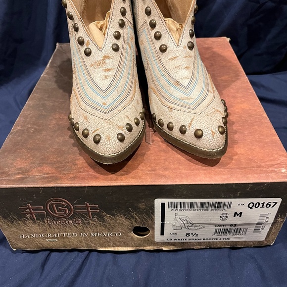 CIRCLE G WOMEN'S STUDDED BOOTIES - POINTED TOE - Picture 7 of 8